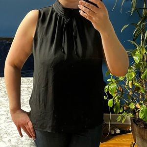 Karl Lagerfeld sleeveless blouse - M